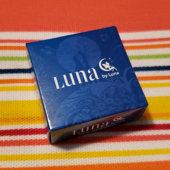 🌺Eyeshadow - Picture 1 of 3